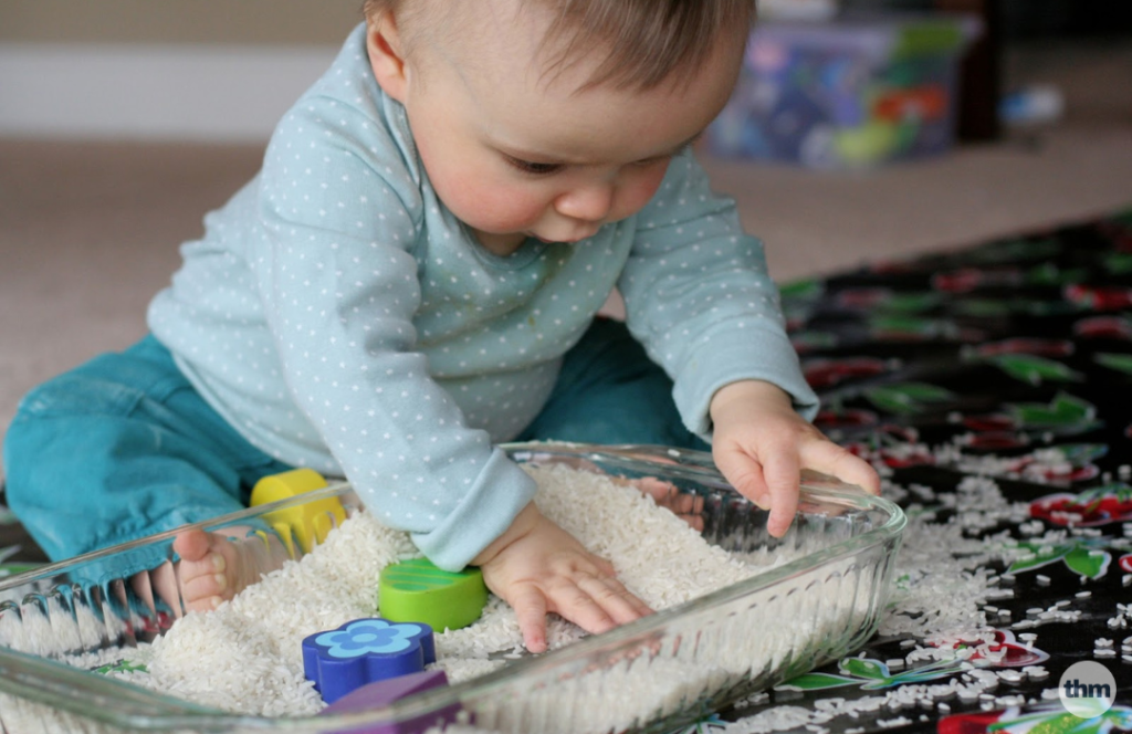 Benefits-of-Sensory-Play-Banner-The-Honest-Mommy